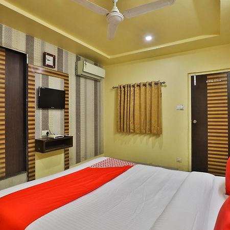 Spot On Hotel Shreeji Palace Amhedabad Dış mekan fotoğraf