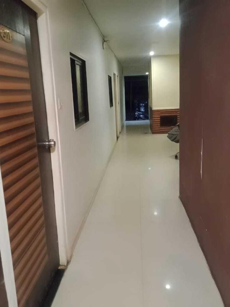 Spot On Hotel Shreeji Palace Amhedabad Dış mekan fotoğraf