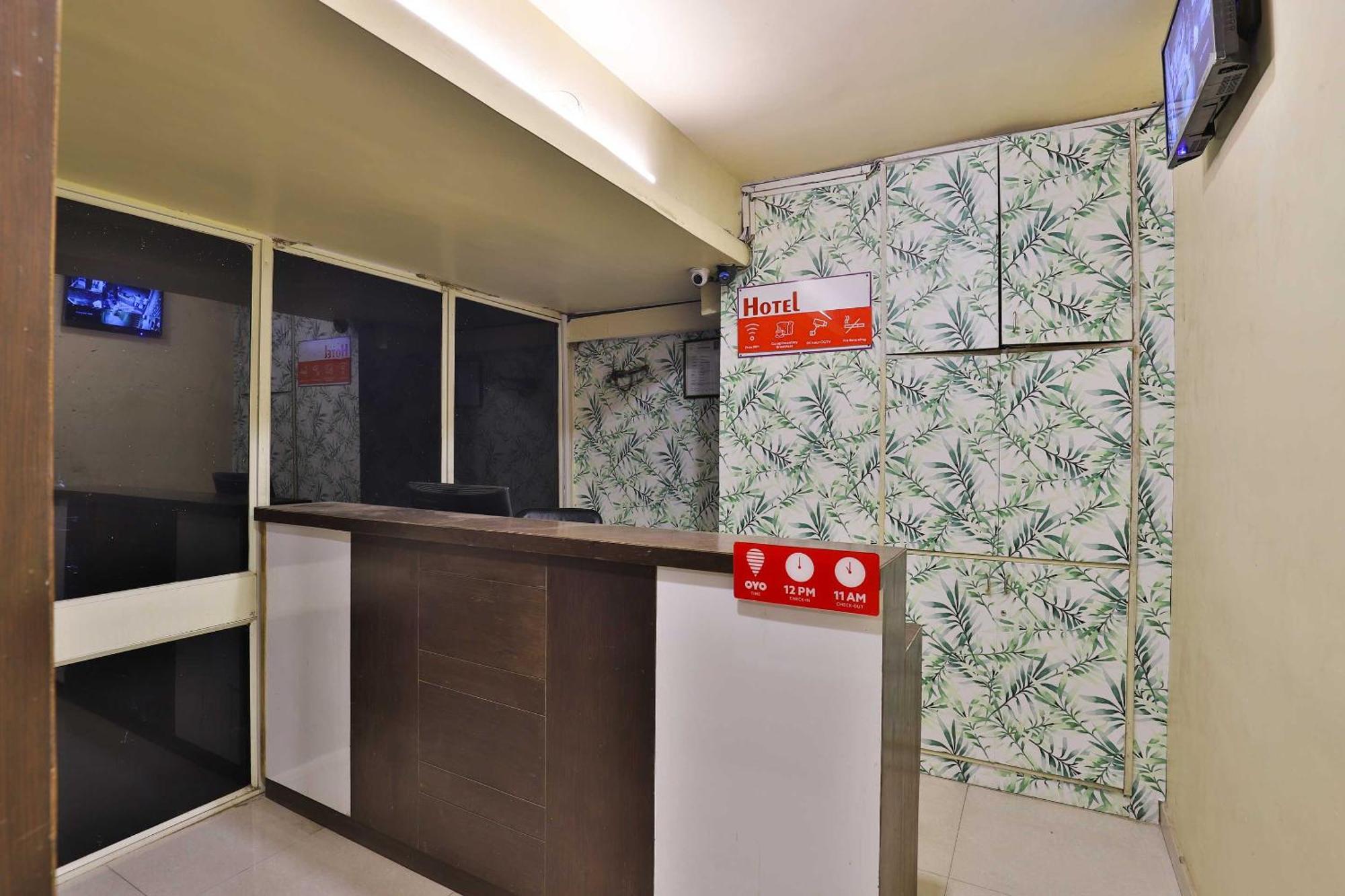 Spot On Hotel Shreeji Palace Amhedabad Dış mekan fotoğraf